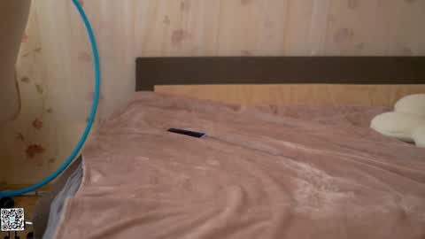 Snapshot of tiny_miracle chatting on January 31, 2025, 12:40 pm Lyssa online show from January 31, 2025, 12:40 pm