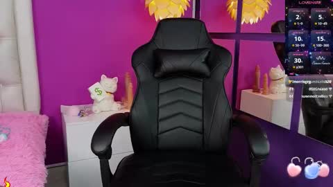 tiny_vixen_ online show from February 21, 2025, 7:43 pm