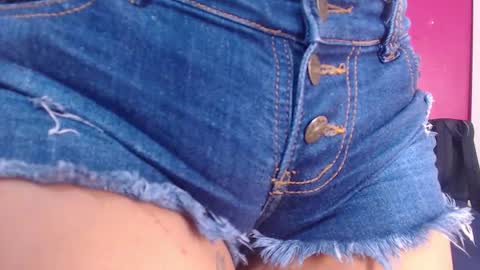 tiny_whore18 online show from October 16, 2025, 4:30 pm