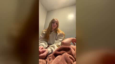 Snapshot of tinyblondebarbie chatting on May 30, 2026, 11:46 pm tinyblondebarbie online show from May 30, 2026, 11:46 pm