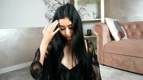 Snapshot of tinycassy chatting on May 18, 2026, 4:51 am TinyCassi online show from May 18, 2026, 4:51 am