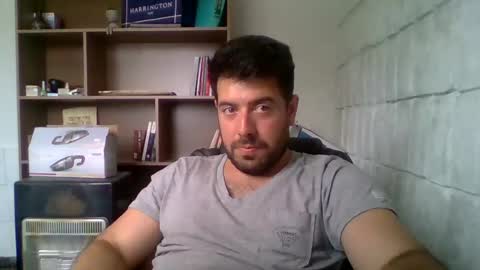 Snapshot of tinycock6129393 chatting on December 23, 2024, 6:05 pm Benja online show from December 23, 2024, 6:05 pm