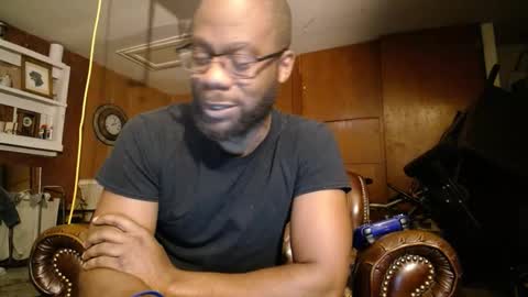 tinycock_1979 online show from October 27, 2025, 8:40 am