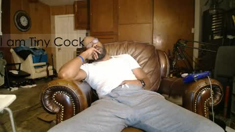 tinycock_1979 online show from May 27, 2026, 6:32 am