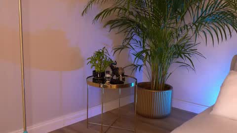 Anissa online show from March 11, 2026, 3:18 pm