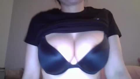 Snapshot of tinyelyza chatting on September 26, 2025, 11:03 am Elyza online show from September 26, 2025, 11:03 am