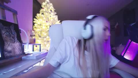 stage Kylie Sinner  brand CLITBAIT online show from January 13, 2026, 11:15 am