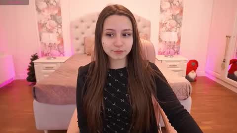 Snapshot of tinynataliee chatting on January 18, 2026, 2:21 pm tinynataliee online show from January 18, 2026, 2:21 pm