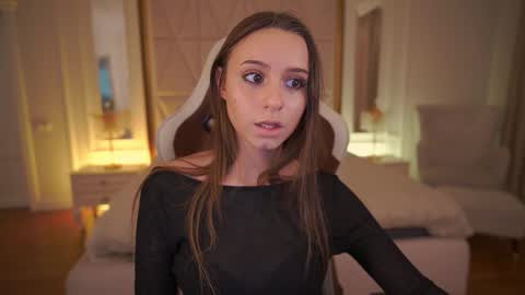 Snapshot of tinynataliee chatting on February 22, 2026, 10:30 pm tinynataliee online show from February 22, 2026, 10:30 pm