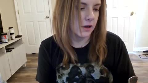 Snapshot of tinywithtiddies chatting on January 17, 2026, 5:34 am tinywithtiddies online show from January 17, 2026, 5:34 am