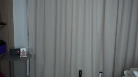 Lili online show from December 13, 2025, 7:42 pm