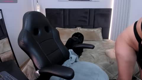 Tisha online show from November 29, 2025, 2:31 pm