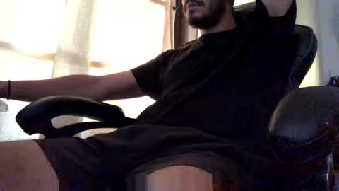 Titan online show from March 5, 2025, 9:48 pm