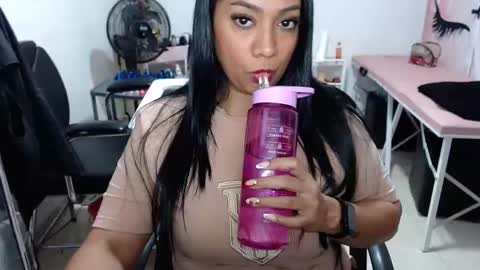 DIVA online show from October 22, 2025, 2:01 am