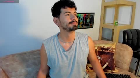 Snapshot of tj_detwailer chatting on December 11, 2024, 4:49 am tj_detwailer online show from December 11, 2024, 4:49 am