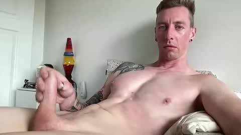 Snapshot of tjblizzard94 chatting on October 21, 2025, 12:22 am FitAus94 online show from October 21, 2025, 12:22 am