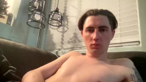 Snapshot of tlayne410 chatting on November 15, 2025, 9:39 am tlayne410 online show from November 15, 2025, 9:39 am