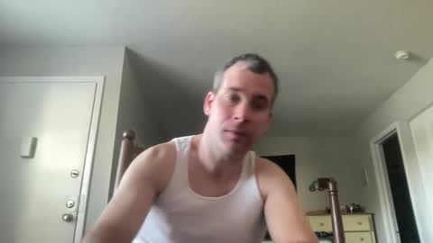 tleigh24 online show from January 1, 2025, 2:52 pm