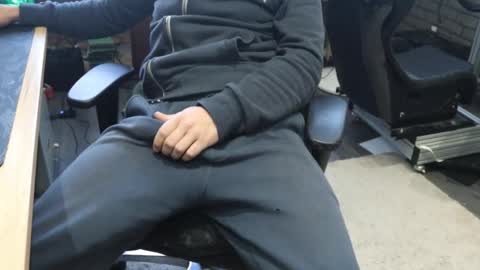 toarte online show from November 2, 2025, 10:06 am