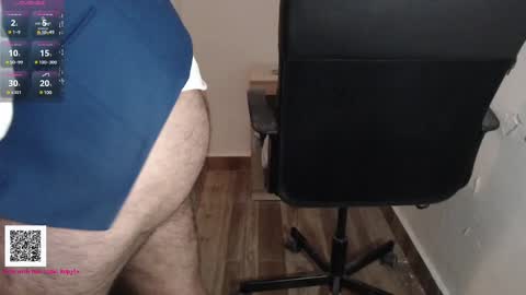 Snapshot of toaster1993 chatting on December 2, 2024, 7:05 pm Leonel online show from December 2, 2024, 7:05 pm