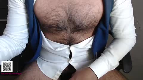 Snapshot of toaster1993 chatting on December 5, 2024, 8:11 am Leonel online show from December 5, 2024, 8:11 am