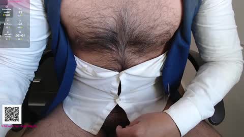 Snapshot of toaster1993 chatting on January 30, 2025, 11:01 am Leonel online show from January 30, 2025, 11:01 am