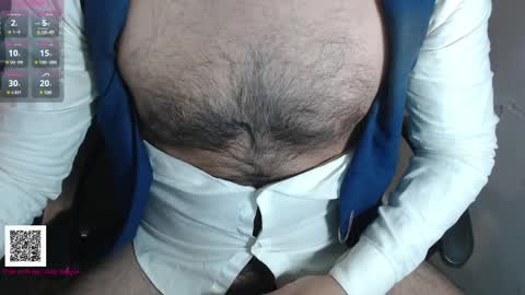 Snapshot of toaster1993 chatting on February 4, 2025, 3:54 am Leonel online show from February 4, 2025, 3:54 am