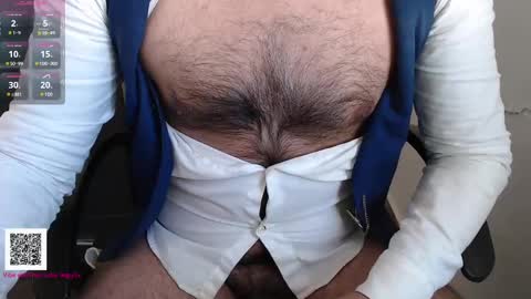 Snapshot of toaster1993 chatting on February 9, 2025, 2:07 pm Leonel online show from February 9, 2025, 2:07 pm