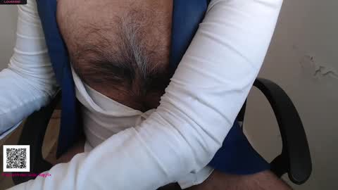 Snapshot of toaster1993 chatting on March 12, 2025, 11:53 am Leonel online show from March 12, 2025, 11:53 am