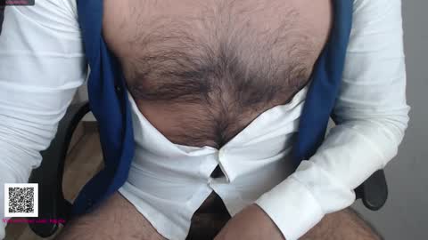 Snapshot of toaster1993 chatting on October 13, 2025, 3:34 pm Leonel online show from October 13, 2025, 3:34 pm