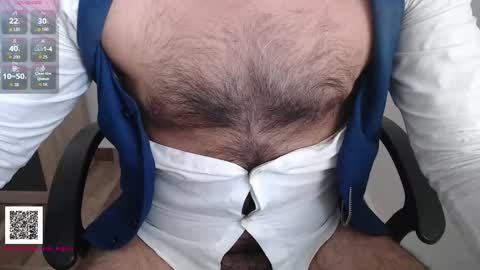 Snapshot of toaster1993 chatting on October 22, 2025, 3:12 pm Leonel online show from October 22, 2025, 3:12 pm