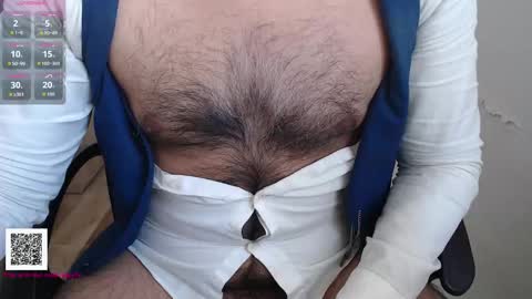 Snapshot of toaster1993 chatting on November 2, 2025, 10:39 am Leonel online show from November 2, 2025, 10:39 am