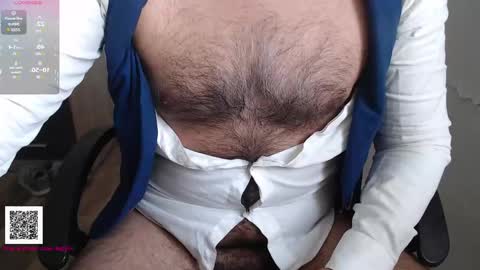 Snapshot of toaster1993 chatting on November 5, 2025, 9:20 am Leonel online show from November 5, 2025, 9:20 am