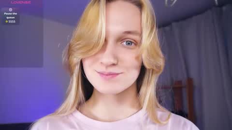 Mary online show from November 3, 2025, 6:14 am