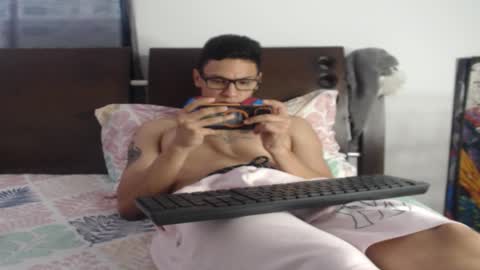 Snapshot of tobicraig chatting on February 14, 2026, 7:10 pm Andres Independent Model online show from February 14, 2026, 7:10 pm