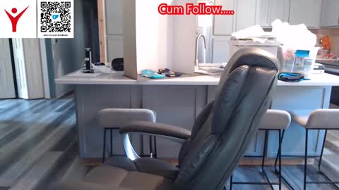 Todd Bator online show from October 6, 2025, 2:47 pm