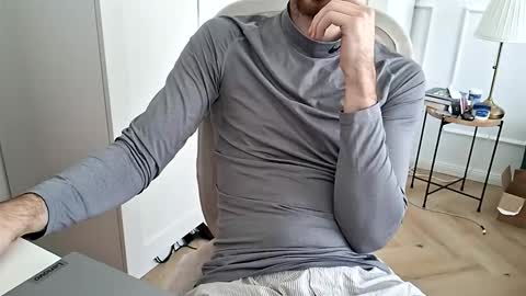 Snapshot of toja112 chatting on February 27, 2026, 10:26 am Martin online show from February 27, 2026, 10:26 am