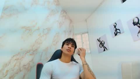 toji lee online show from December 14, 2025, 8:24 pm