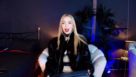 Snapshot of tokiomilf chatting on December 22, 2025, 12:13 pm Tokio online show from December 22, 2025, 12:13 pm