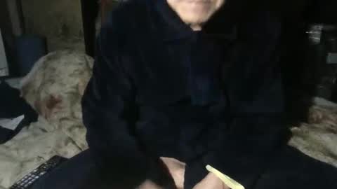 small man online show from February 16, 2026, 5:09 pm