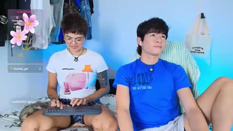 Snapshot of tokyo_uwu chatting on December 5, 2025, 3:59 am sofi 3 online show from December 5, 2025, 3:59 am