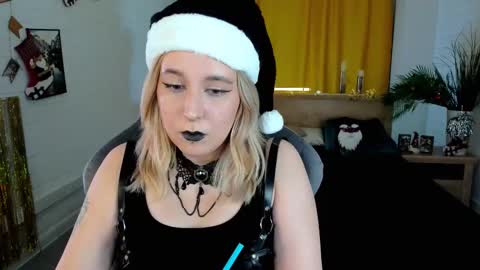 Tolli Moll online show from December 20, 2024, 12:38 pm