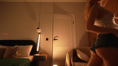 Sage. TG channel  online show from October 20, 2025, 8:09 pm