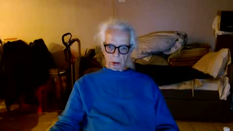 tom112292014 online show from October 16, 2025, 3:07 am