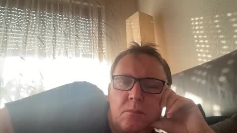 Tom online show from February 2, 2025, 9:30 am