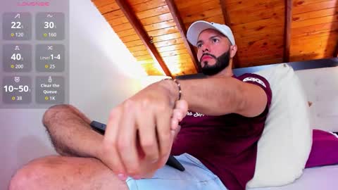   online show from October 24, 2025, 1:40 pm