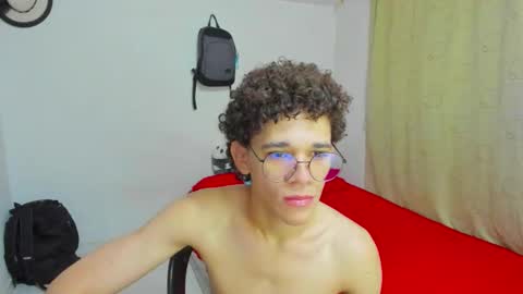 Snapshot of tom_blue10 chatting on September 11, 2025, 11:43 am Tom Blue online show from September 11, 2025, 11:43 am