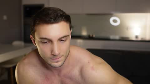 Snapshot of tom_fordd chatting on December 17, 2025, 7:42 pm Tom online show from December 17, 2025, 7:42 pm