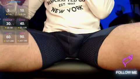 Snapshot of tom_kio chatting on February 8, 2026, 8:23 pm tom_kio online show from February 8, 2026, 8:23 pm