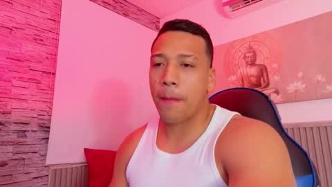 Tom muscle1 online show from November 27, 2025, 12:07 pm